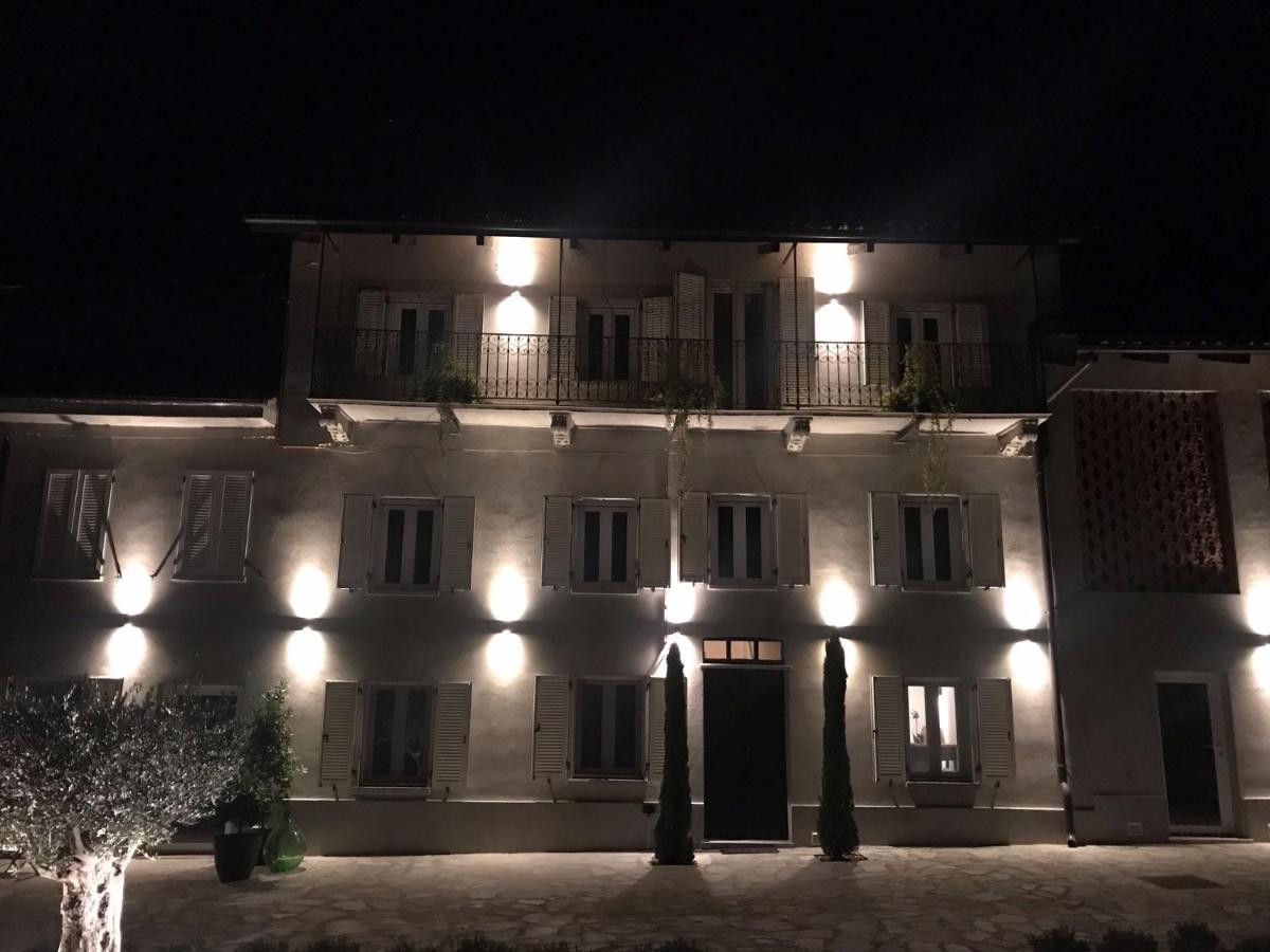 Sotto La Vigna Charm Stay Adults Only Vacation Suite Montegrosso d'Asti Ngoại thất bức ảnh